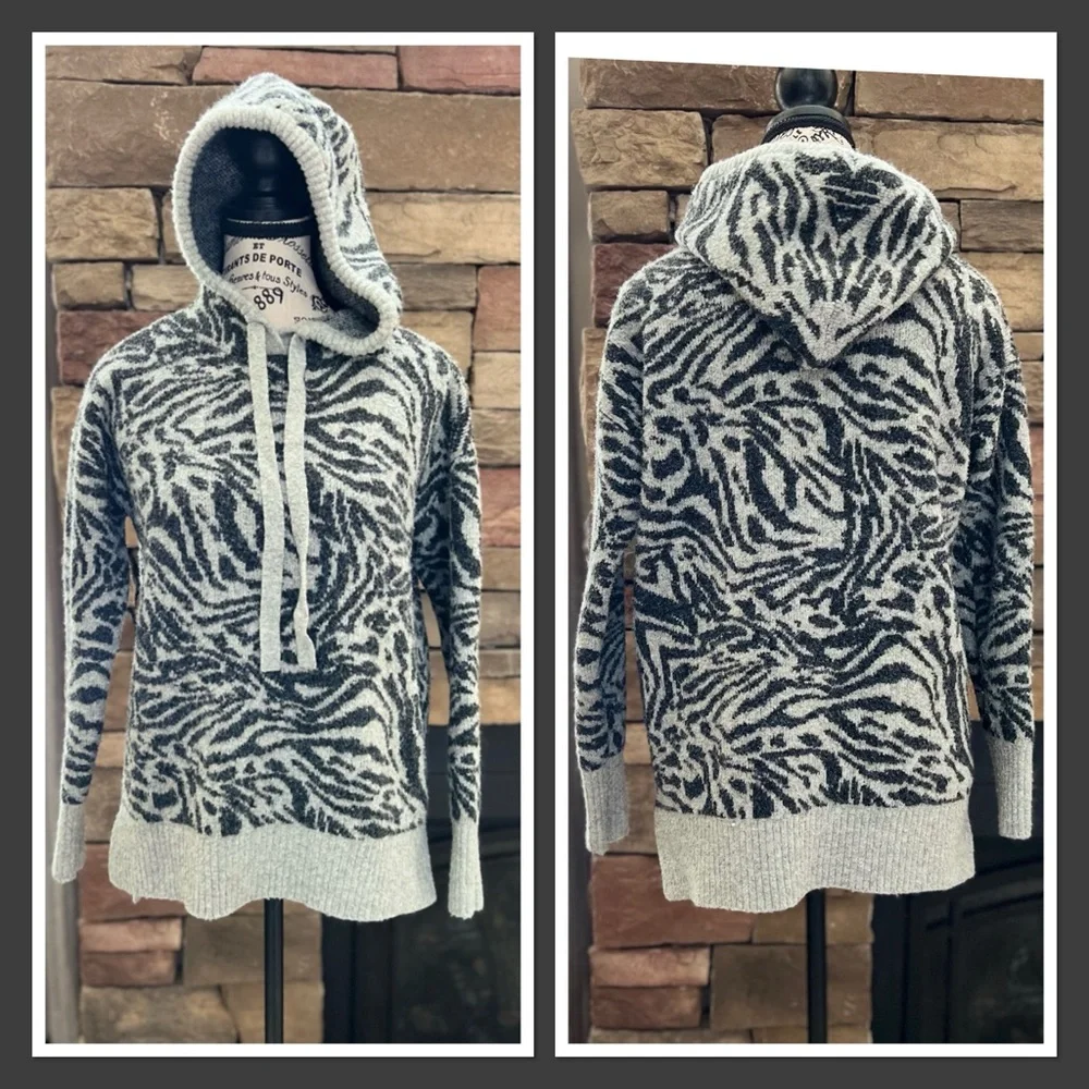 LOU & GREY Zebra Print Women's Hoodie Sweater - Picture 11 of 12